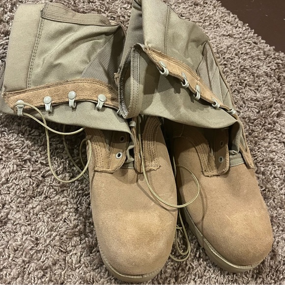 Made in USA Military Desert Tan Army Combat Flight Work Boots Suede Vibram - Picture 2 of 4